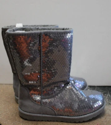 xhilaration Botas Lentejuelas Plateadas, Mujer Talla 4, Sox-Tab Botas Peludas (Se ve Nuevo) Foto 1 de 4