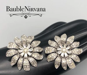 Vintage Jomaz rhodiniert & Strass Blume Runde Clip Ohrringe - Bild 1 von 4