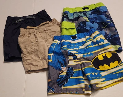 Pacote com 4 pares de shorts masculinos tamanhos 4 e 5. - Imagem 1 de 4