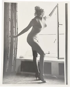 Postura sexy de Jayne Mansfield 8x10 - Imagen 1 de 3