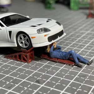 1/64 Diorama Car Garage Mechanic Workers Ramp Workshop Maintenance Scene Display - Picture 1 of 12