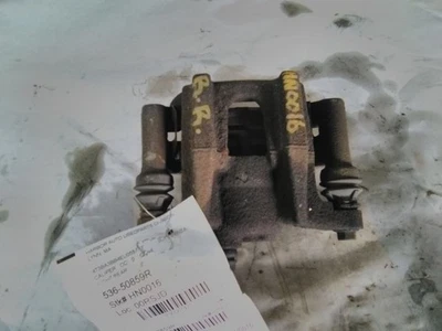 Pinza trasera derecha pasajero Toyota Venza 09-16  Foto 1 de 4