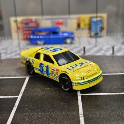 Racing Champions #51 Jim Bown 1995 Nascar Luck’s Foods Chevy Monte Carlo 1:64 Foto 1 de 4