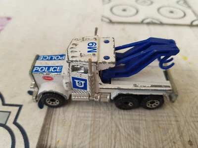 K-36 Matchbox Superfast: Peterbilt Abschleppwagen weiss/blau - Bild 1 von 4