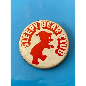 Vintage Sleepy Bear Club TraveLodge Motel Hotel Pinback Button Advertising - Picture 1 of 4