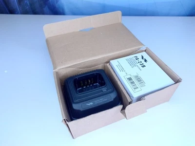 Зарядное устройство быстрое двустороннее радио Vertex Standard VAC-520 VX-510 VX-530 - Изображение 1 из 3