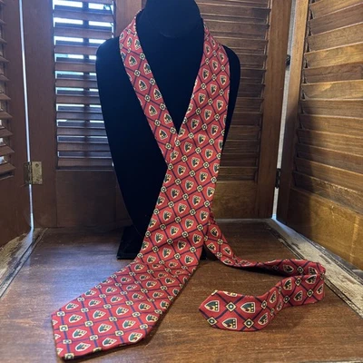 DE COLECCIÓN Tommy Hilfiger Corbata Escudos Rojos Escudos Escudo de Armas Seda Italiana Hecha en EE. UU. Foto 1 de 4