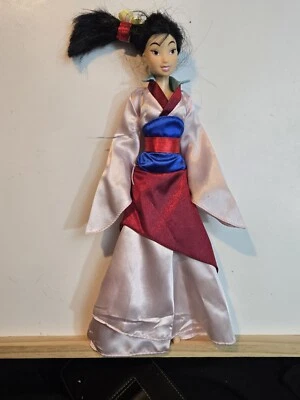 Muñeca Clásica Mulan Princesa Años 90 Exclusiva De Colección Disney Store Usada en Excelente Condición C166 Foto 1 de 4