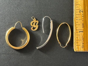 Lot Misc. 14K GOLD SCRAP EARRINGS & PENDANT 2.6 grams - Picture 1 of 6