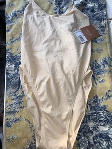 Capezio Camisola Sin Costuras Bodyliner Base Doblar con Correas Transparentes Pequeña Nueva - Imagen 1 de 4