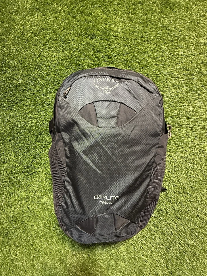 Osprey Daylite Travel Plus Backpack Black Lightweight CarryOn Pack 20L - Image 1 of 4