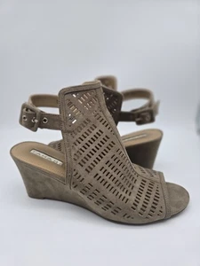 Sandalias de cuña para mujer Tahari Rosina corte láser talla 10 tostadas corte láser punta abierta - Imagen 1 de 6