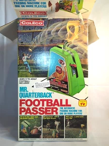 Pasaporte de fútbol Coleco Mr. Quarterback vintage 1977 hecho en EE. UU. caja original - Imagen 1 de 15