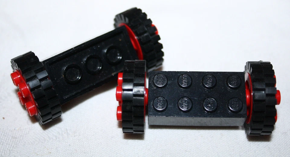 "2x Räder mit Achse Felgen Rot Räder Schwarz 73146", Ersatzteil, Lego - Bild 1 von 1