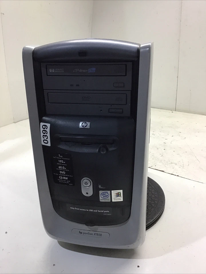 Computadora de escritorio HP Pavilion XT858 Intel Pentium III 1 GHz 192 MB de RAM sin disco duro Foto 1 de 4