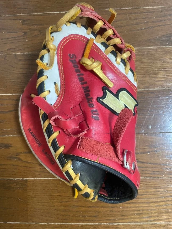 SSK Left-Handed Catcher's Mitt Softball Glove Adult Soft Type Used - Image 1 of 4