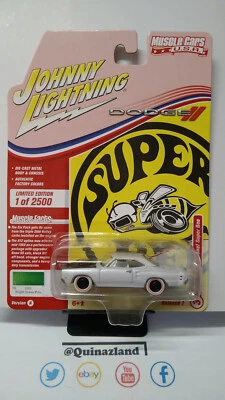 Johnny Lightning Muscle Car USA 1969 Dodge Coronet Super Bee Chase Bianco (NG64) - Immagine 1 di 2