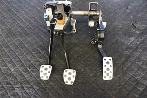 2015 15 SUBARU IMPREZA WRX STI SEDAN OEM FACTORY GAS BRAKE & CLUTCH PEDAL #2415 - Picture 1 of 9