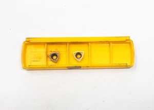 Paquete de 2 insertos de carburo de taladro indexable KENNAMETAL DFT05T308GD grado KC720 - Imagen 1 de 2