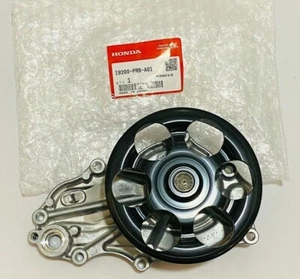 HONDA Genuine Acura Water Pump Integra RSX Type S K20A K20A2 K20Z1 19200-PRB-A01 - Picture 1 of 5