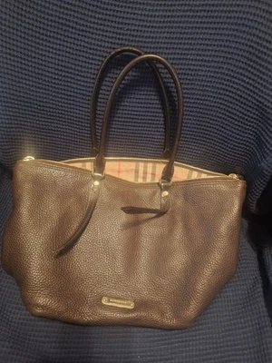 Bolso de Mano Burberry Salisbury Cuero Guijarro Marrón Chocolate Foto 1 de 4