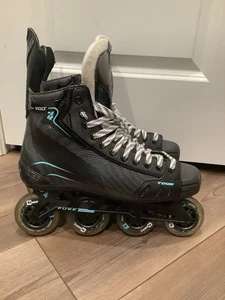 Patines de hockey en línea Tour Volt KV4 para personas mayores talla 11 USADOS UNA VEZ - Imagen 1 de 8