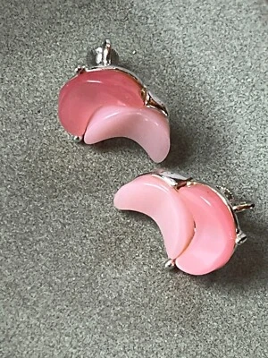 Termoestable de plástico rosa claro y oscuro firmado por Lisner vintage luna media luna plata Foto 1 de 4