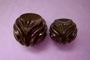 Vintage Large & Medium Size Chunky Carved Mother/Daughter Bakelite Buttons - Picture 1 of 2