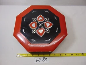 Red & Black Lacquer Japanese Wood Box Inlaid Mother of Pearl Octagon Vintage - Picture 1 of 8