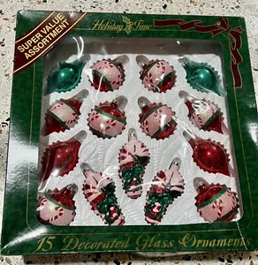LOT OF 16 COLORFUL GLASS CHRISTMAS ORNAMENTS MADE IN MEXICO - Picture 1 of 3