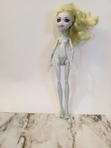 Monster High Lagoona Blue 2008 Doll Mattel WEBBED HANDS Nude - Picture 1 of 4