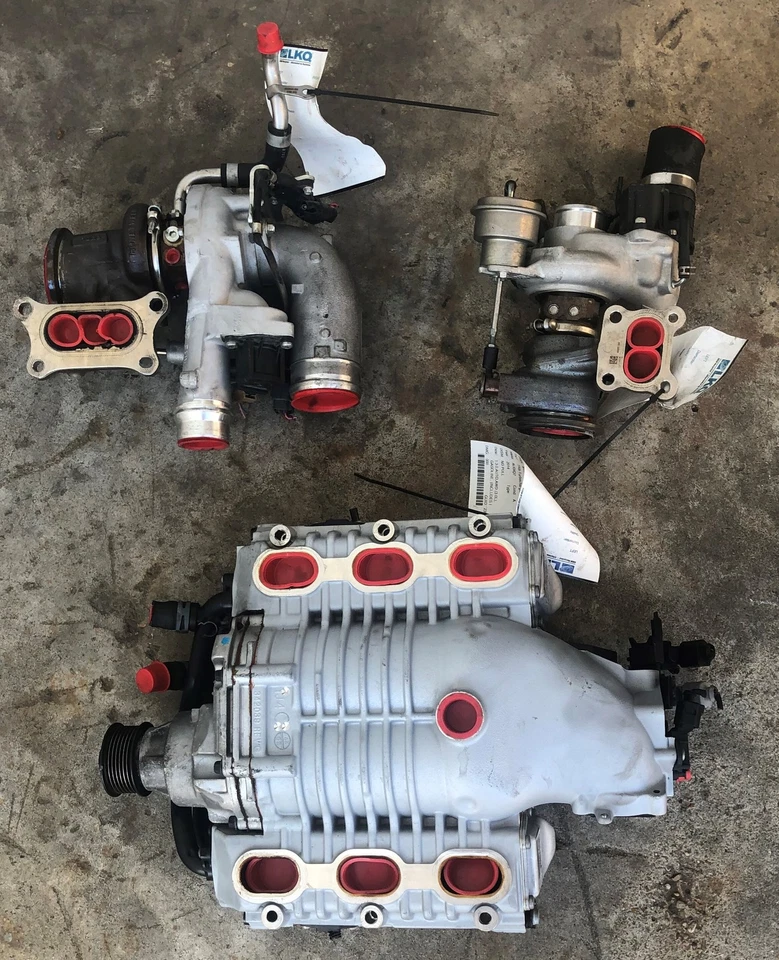 23-24 Lincoln Aviator 3.0L LH Driver Turbo Charger 1k OEM LKQ - Изображение 1 из 4
