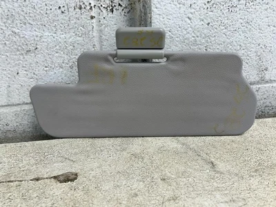 Lexus LX570 2013 lado del pasajero gris claro vinilo parasol con espejo retrovisor iluminado Foto 1 de 4