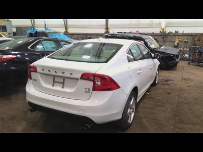 Passenger Caliper Front XC70 Fits 08-16 VOLVO 70 SERIES 6833763 - Imagem 1 de 4