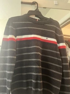 Kids sweater size 12-14 - Picture 1 of 3