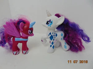 My Little Pony - 2 Little White/dark pink  Unicorn Ponies w/Purple Hair 5-6"  - Picture 1 of 3