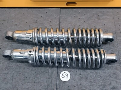 Amortecedores traseiros 1981-82 SUZUKI GS650 GL #62100-34400 - Imagem 1 de 4