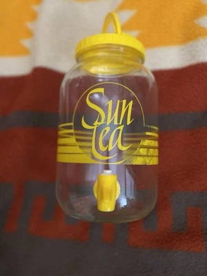 Tarro de vidrio Sun Tea vintage años 70 tapa amarilla y caño jarra de un galón té helado dulce Foto 1 de 4