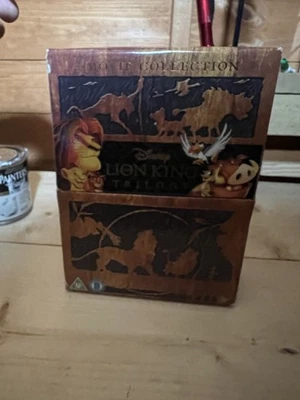 The Lion King Trilogy (Box Set) (DVD, 2011) - Immagine 1 di 4