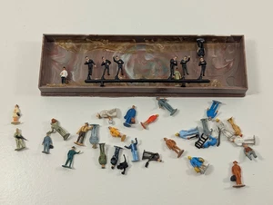 Merten HO Gauge Job Lot of Model Railway Figures - Picture 1 of 6
