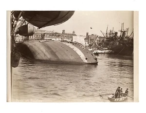 WWII (WW2) Original Photo Capsized Ship Dock at Naples Blimp 1940s (Pls READ) - Picture 1 of 4