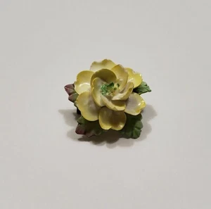 Vintage Signed Coalbrook Bone China Yellow Rose Pin / Brooch - England - Picture 1 of 6