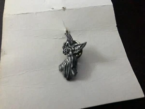 Angel Lapel Pin - Picture 1 of 2