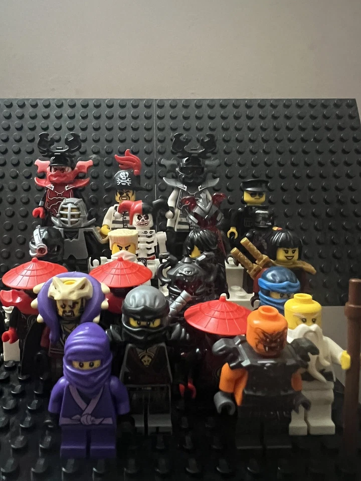 Лот товаров LEGO Ninjago (все подлинные LEGO) - Изображение 1 из 4