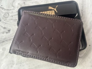 Cartera Puma Hombres Doble Plegable Marrón Oscuro Logo Imitación Cuero Nueva - Imagen 1 de 6