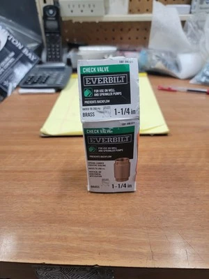 Everbilt 1001 096 611, 1-1/4" Brass Check Valve - Image 1 of 4