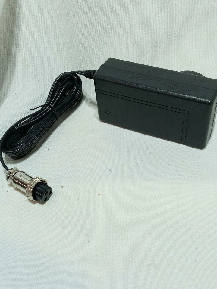 18V Volt LEAD ACID CHARGER PowerWheels Razor Scooter Peg Perego Dumar John Deere - Image 1 of 1