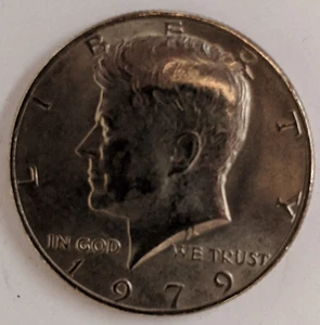 Collectible 1979 KENNEDY HALF DOLLAR JFK 50 Cent Piece **VINTAGE COIN** - Picture 1 of 2