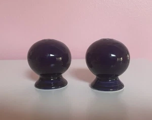 Fiesta Ware Salt Pepper Ball Shakers Cobalt Blue Rubber Stoppers Great Condition - Picture 1 of 4