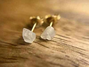 Moonstone 18ct 18K Gold Rough Raw Crystal Ear Studs Earrings 4mm Tiny Delicate - Picture 1 of 3